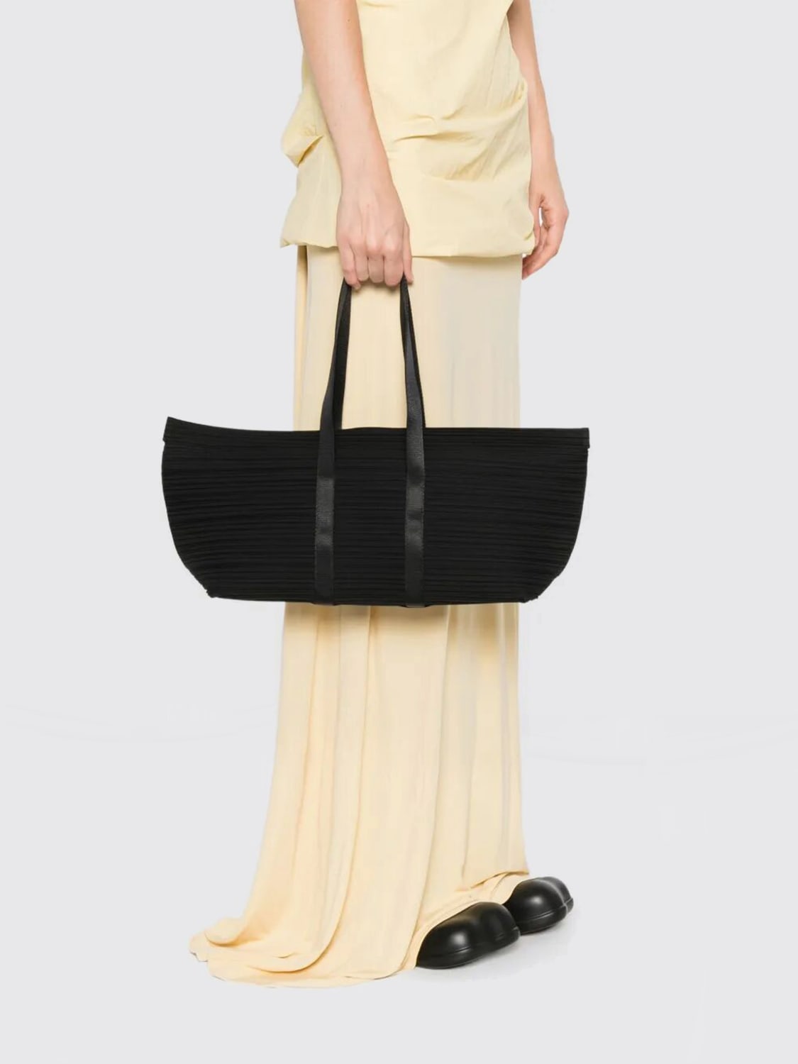 PLEATS PLEASE ISSEY MIYAKE SCHULTERTASCHE: Schultertasche damen Pleats Please Issey Miyake, Schwarz - Img 2