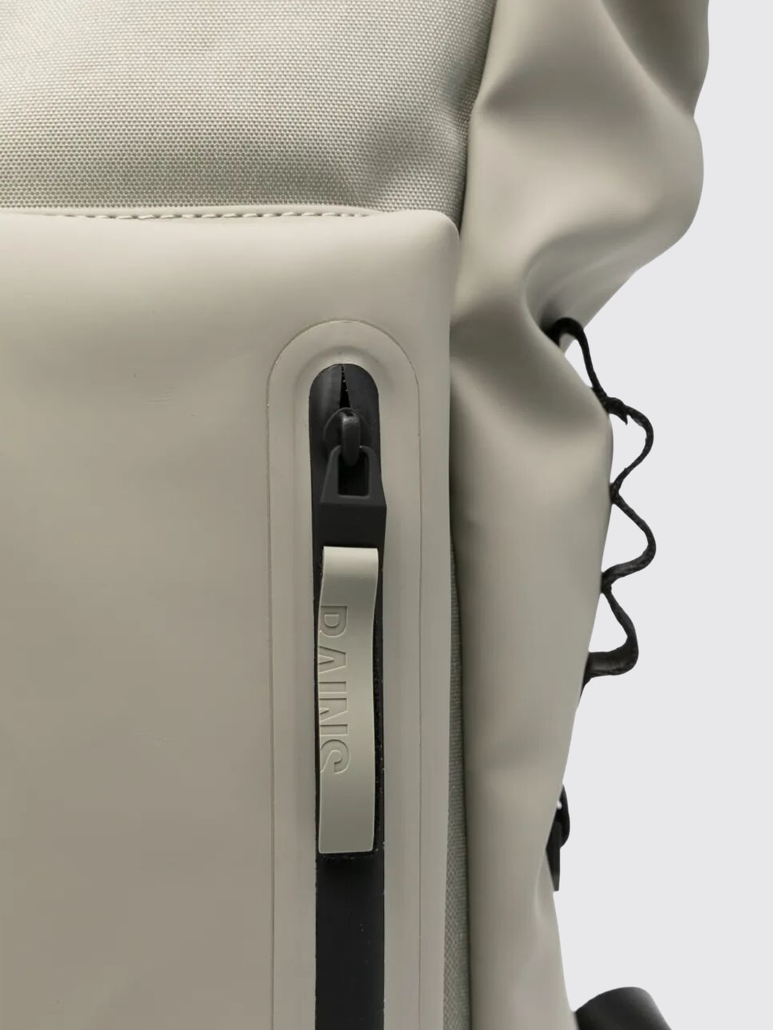 RAINS BACKPACK: Bag men Rains, Sand - Img 3