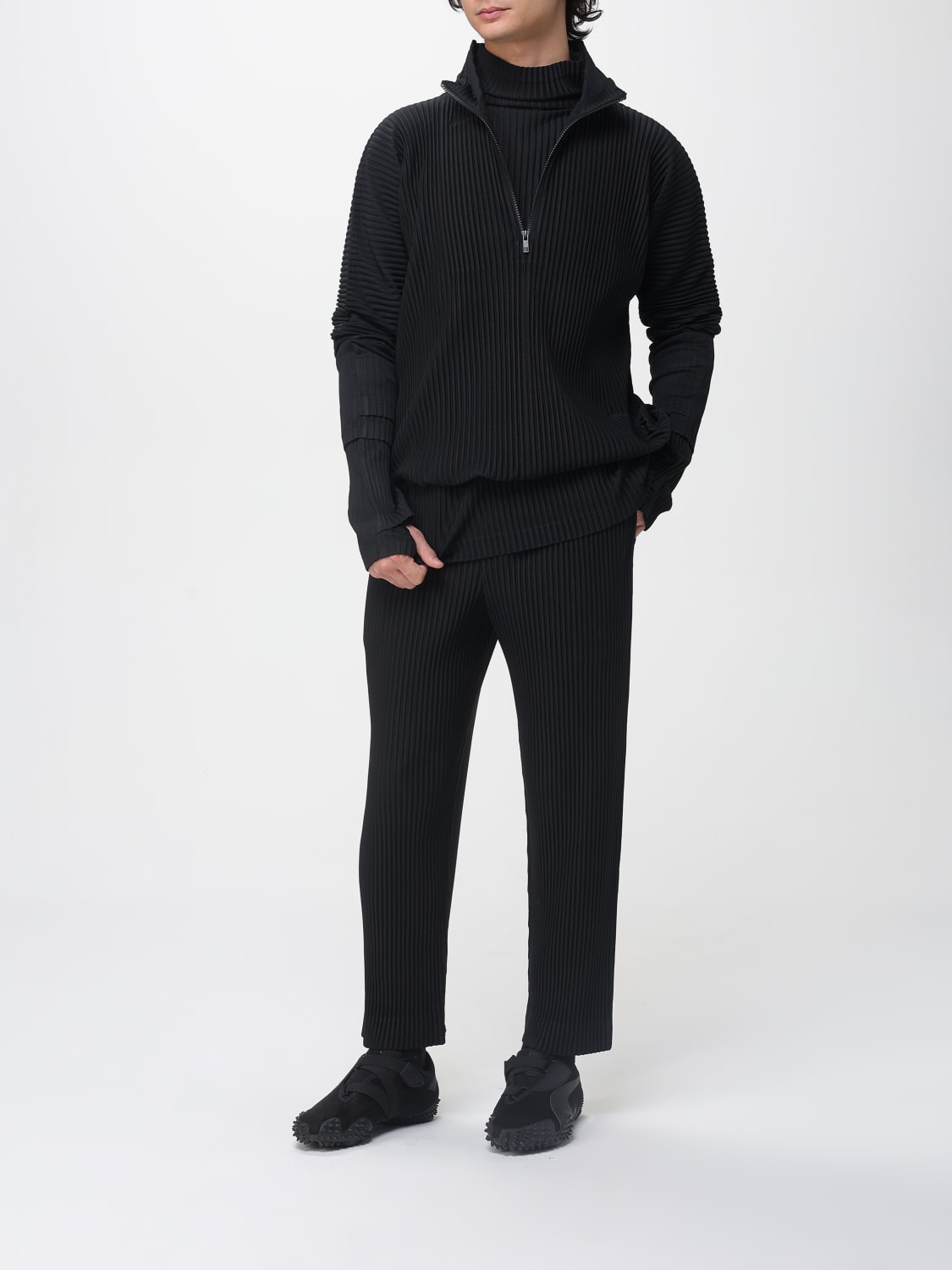 HOMME PLISSE' ISSEY MIYAKE PANTALONI: Pantaloni in poliestere Homme Plisse' Issey Miyake, Nero - Img 2