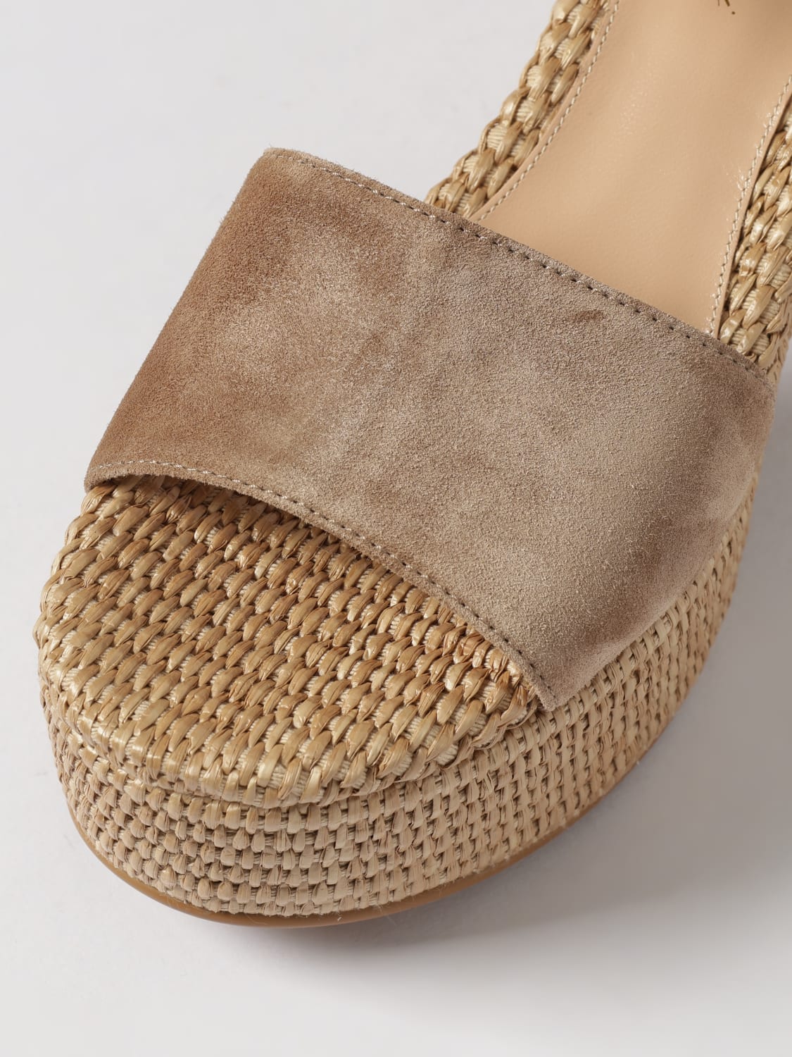 GIANVITO ROSSI PUMP: Pump woman Gianvito Rossi, Beige - Img 4