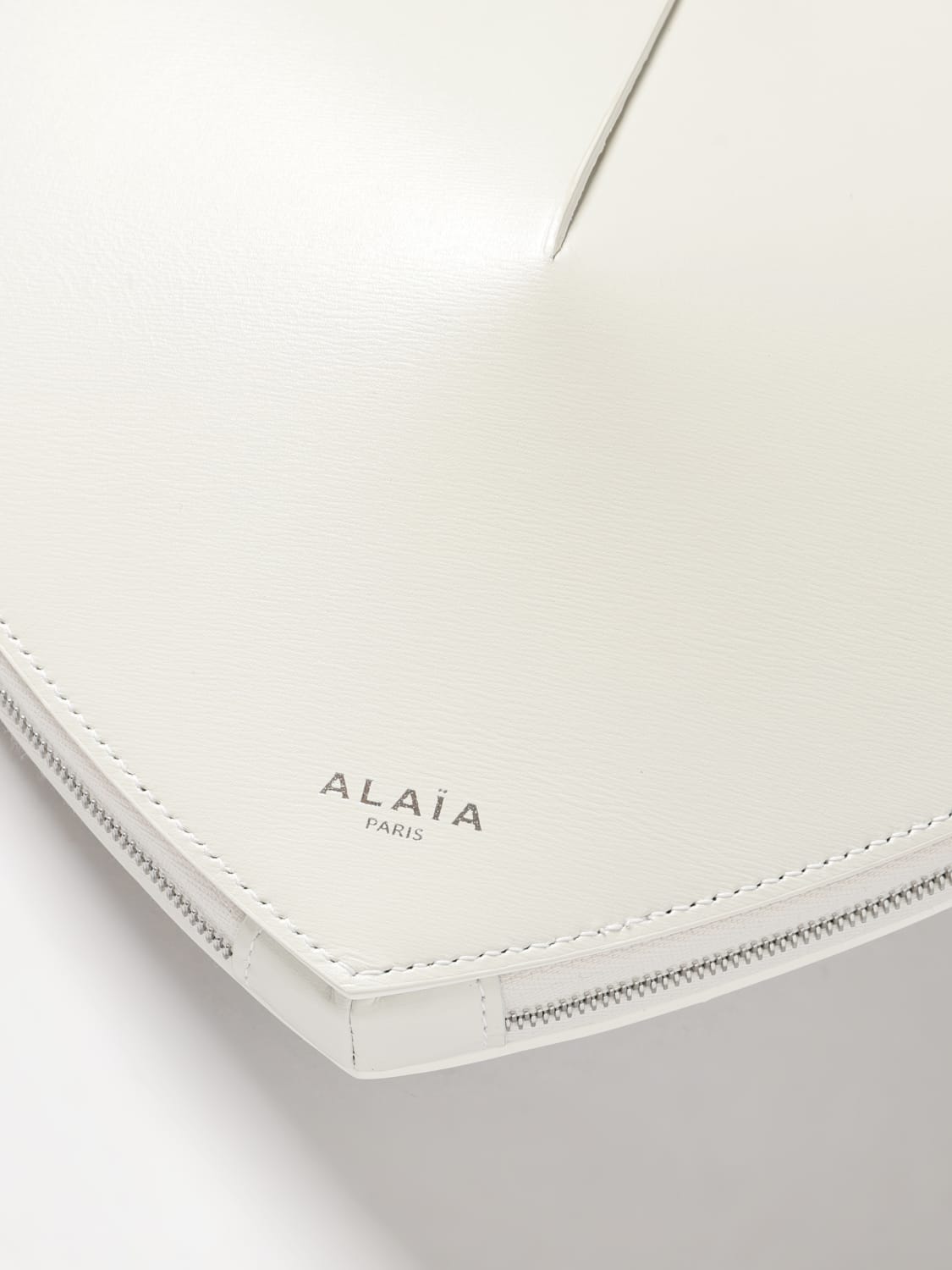 ALAÏA SHOULDER BAG: Shoulder bag woman AlaÏa, White - Img 4
