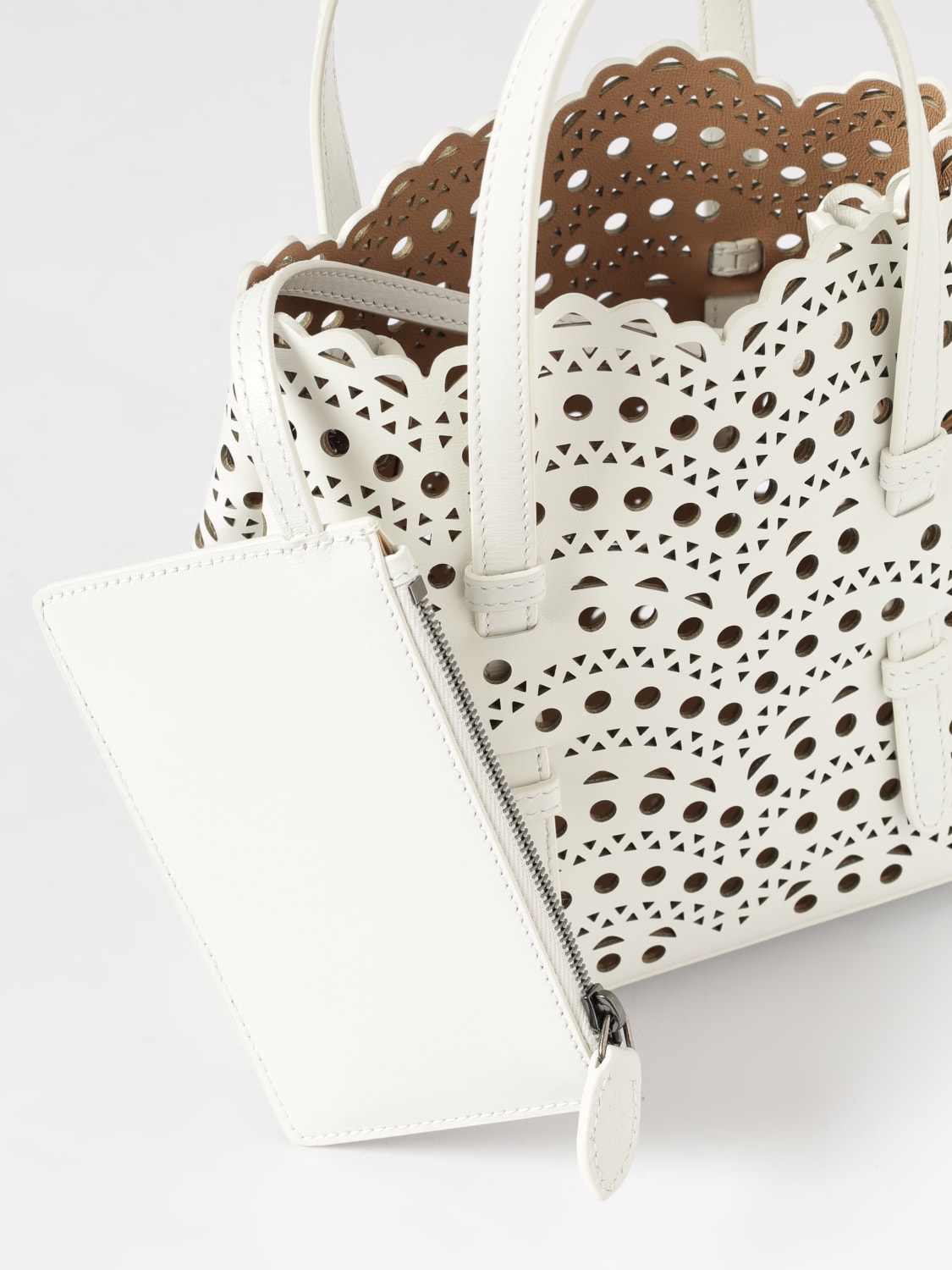 ALAÏA HANDBAG: Handbag woman AlaÏa, White - Img 4