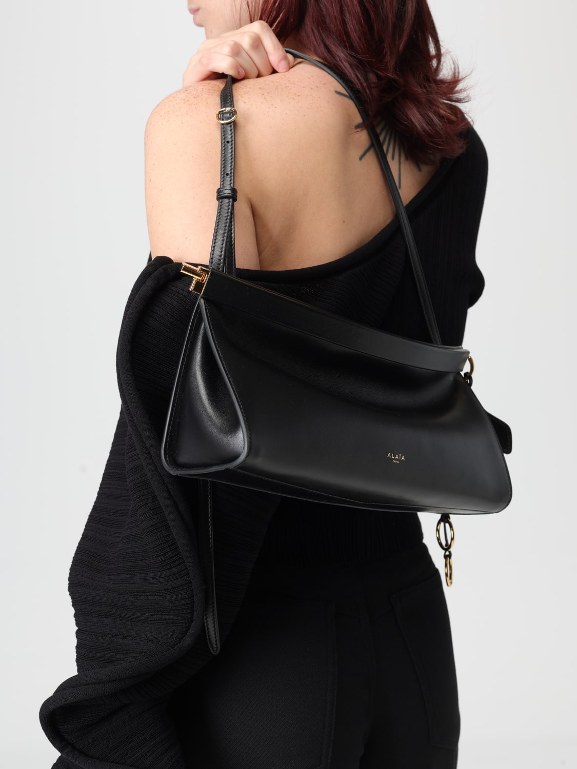ALAÏA SHOULDER BAG: Shoulder bag woman AlaÏa, Black - Img 2