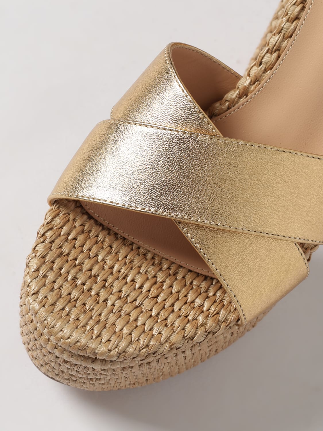 GIANVITO ROSSI PUMP: Pump woman Gianvito Rossi, Beige - Img 4