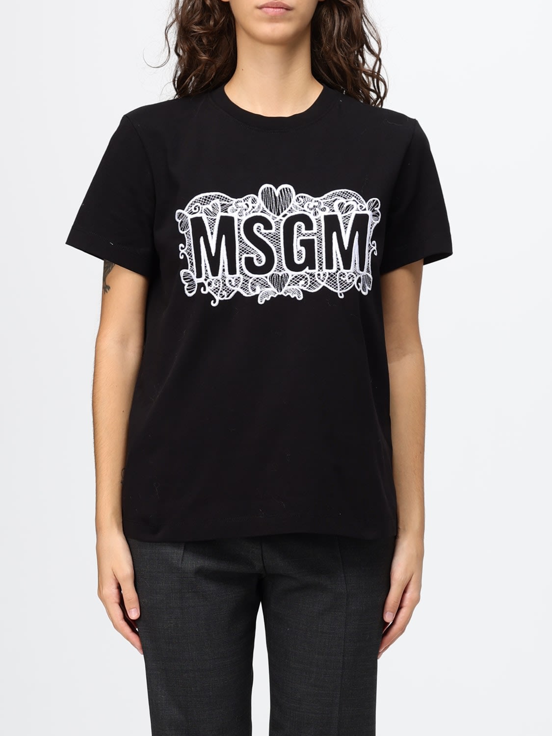 MSGM T-SHIRT: Baumwoll-T-Shirt MSGM mit Rundhalsausschnitt und kontrastierendem Frontlogo, Schwarz - Img 1