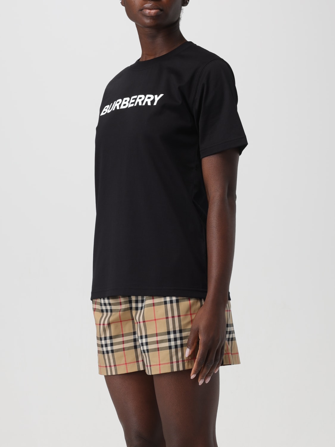 Burberry shops t shirt womens black