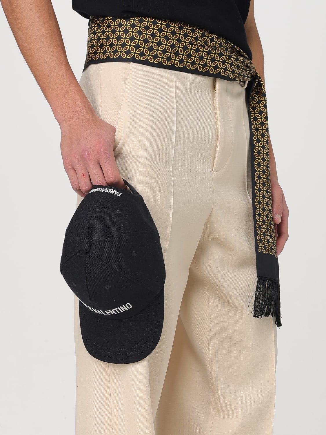 VALENTINO GARAVANI HAT: Hat men Valentino Garavani, Black - Img 2