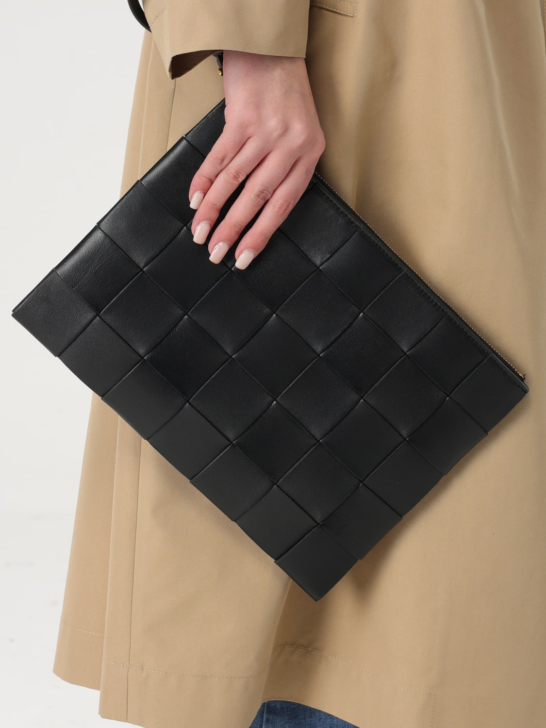 クラッチバッグ BOTTEGA VENETA Woman Clutch Black 749922VCPP3 8425 BOTTEGA VENETA: Handbag woman - Black | Bottega Veneta