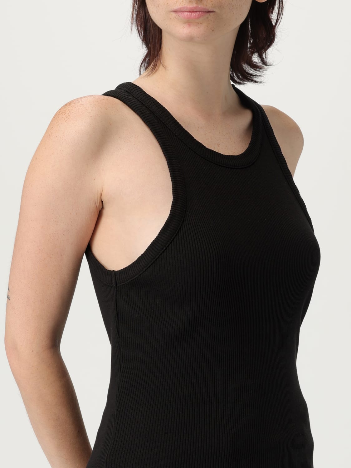 Tシャツ・カットソー AGOLDE Woman T-Shirt Black A73561260 BLK 23035615_53246827_600.jpg