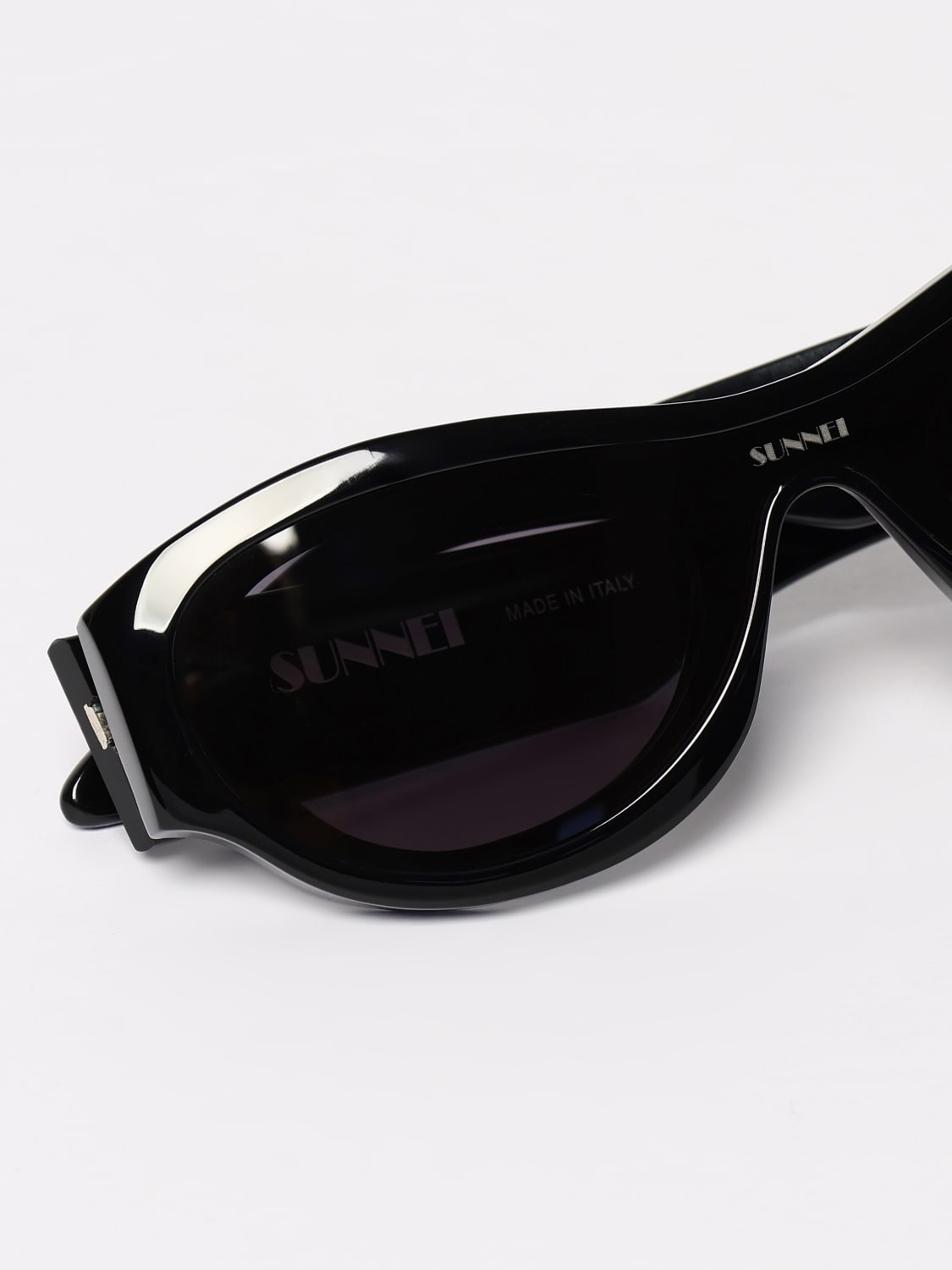 サングラス SUNNEI Woman Sunglasses Black MACCXEYW005D 001 SUNNEI: Sunglasses woman - Black | Sunnei sunglasses