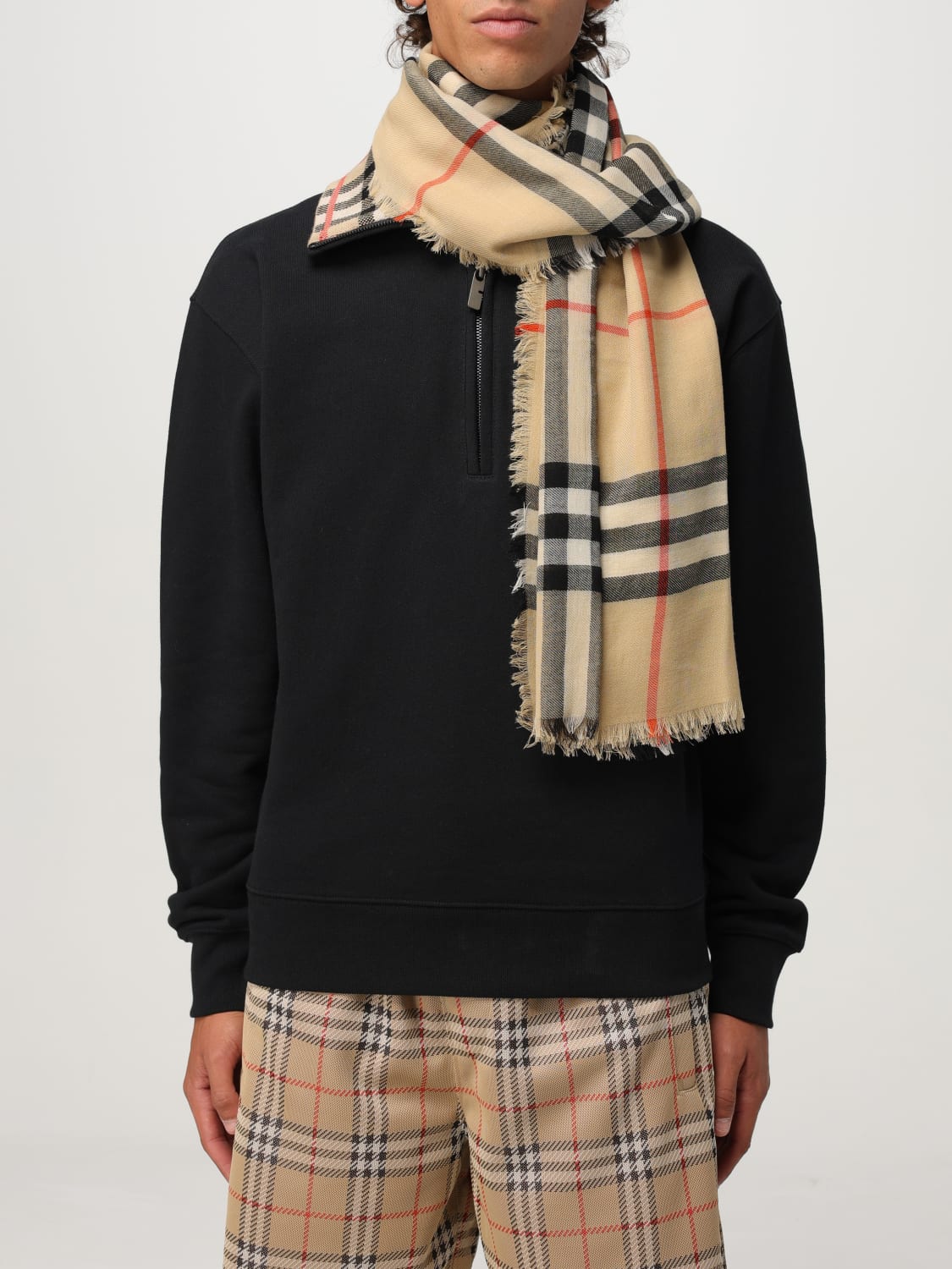 BURBERRY SCIARPA: Sciarpa Vintage Check Burberry in lana , Beige - Img 2