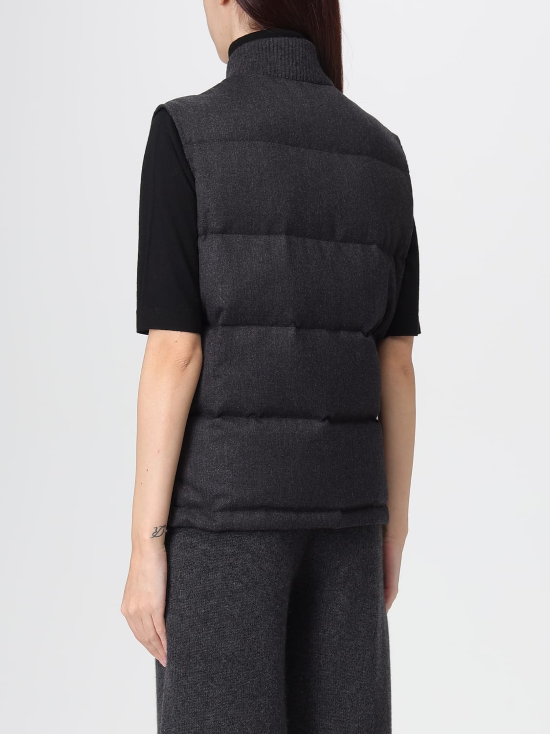 ELEVENTY GILET: Gilet trapuntato e imbottito Eleventy in lana vergine , Nero - Img 2