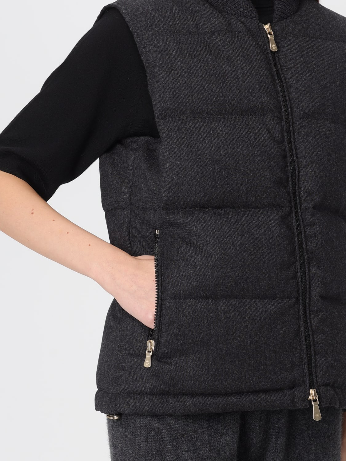 ELEVENTY GILET: Gilet trapuntato e imbottito Eleventy in lana vergine , Nero - Img 4