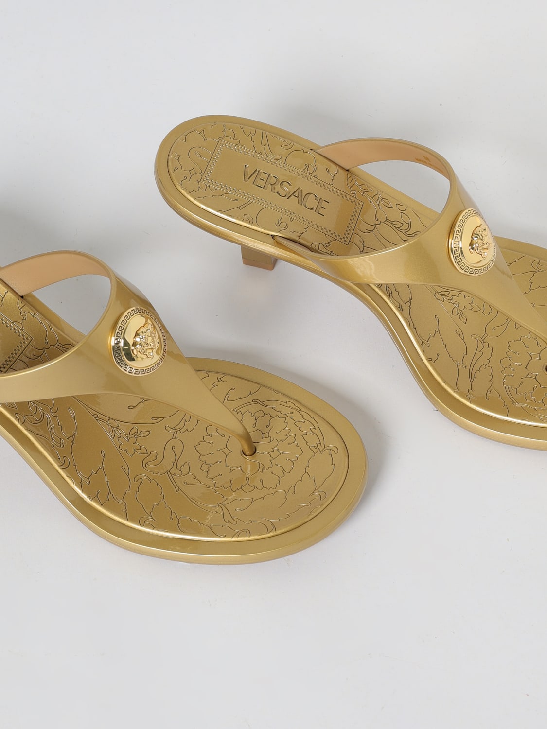 VERSACE SANDALIAS DE TACÓN: Sandalias planas mujer Versace, Oro - Img 4
